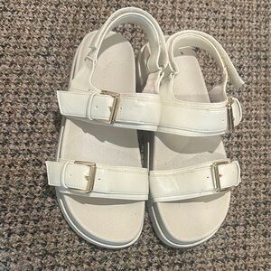 Madsen Girl Sandals 71/2